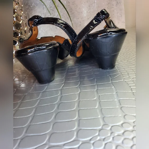 Sofft Black Patent Wedge Heel Sandals Leather size 7 - Picture 8 of 9